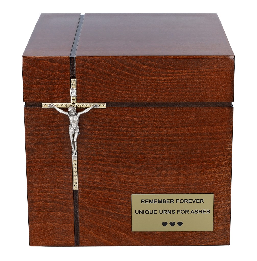 Katolicka drewniana urna dla osoby dorosłej