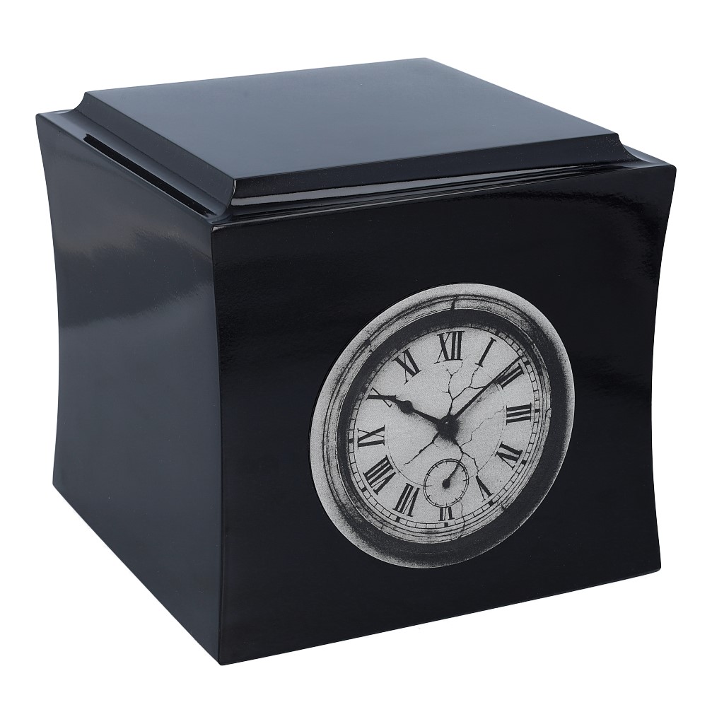 Drewniana urna z zegarem