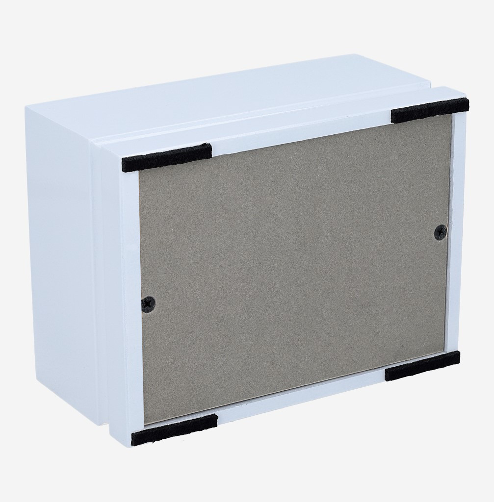 Biała urna dziecięca ze zdjęciem z wyjmowanym dolnym panelem