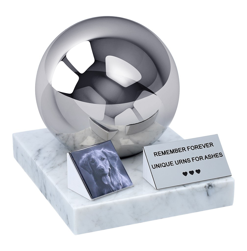 Urna dla zwierząt z fotografią z marmurową podstawą i grawerowaną tabliczką