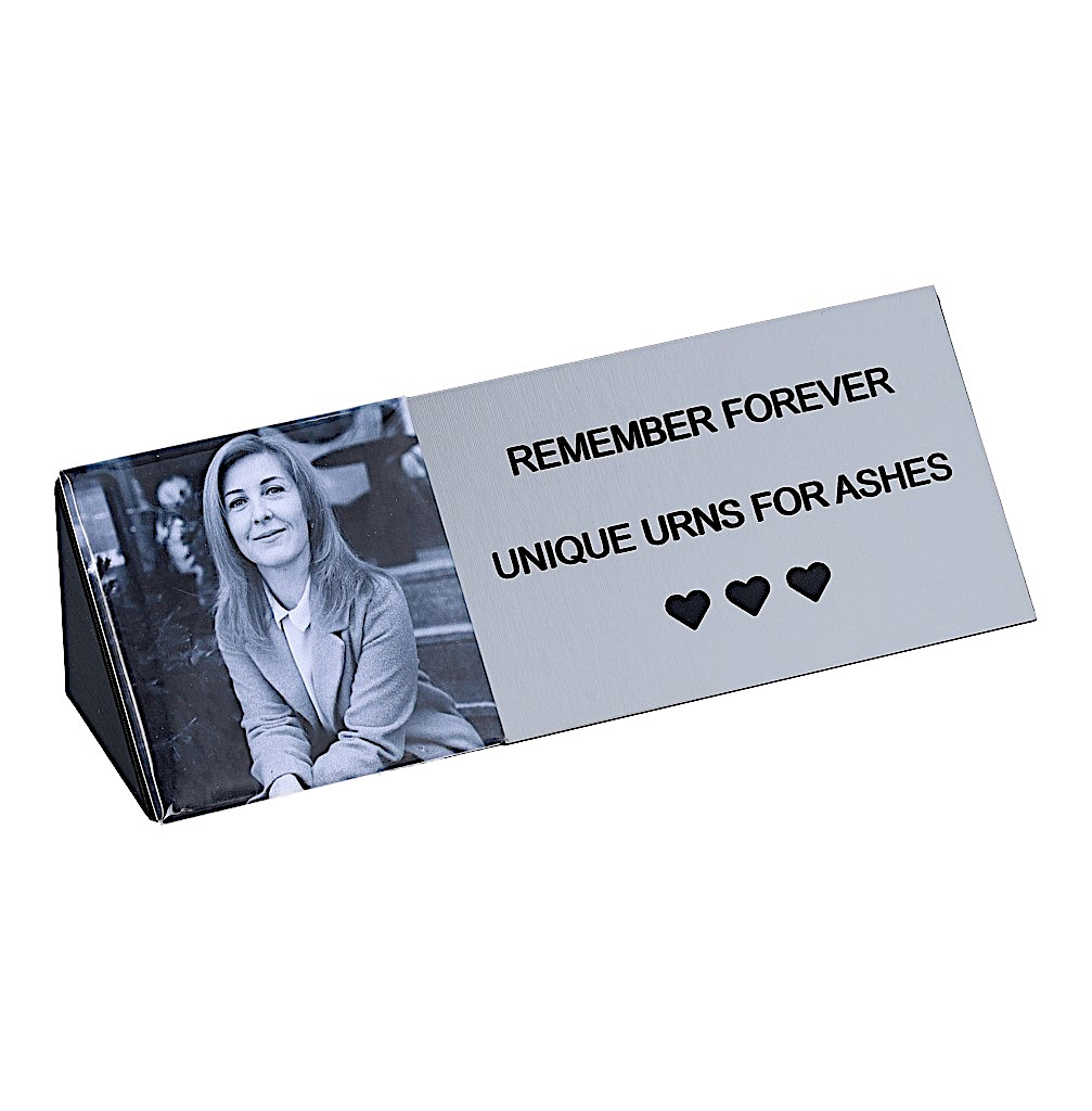 Personalizowana tabliczka pamiątkowa ze zdjęciem na urnę kremacyjną
